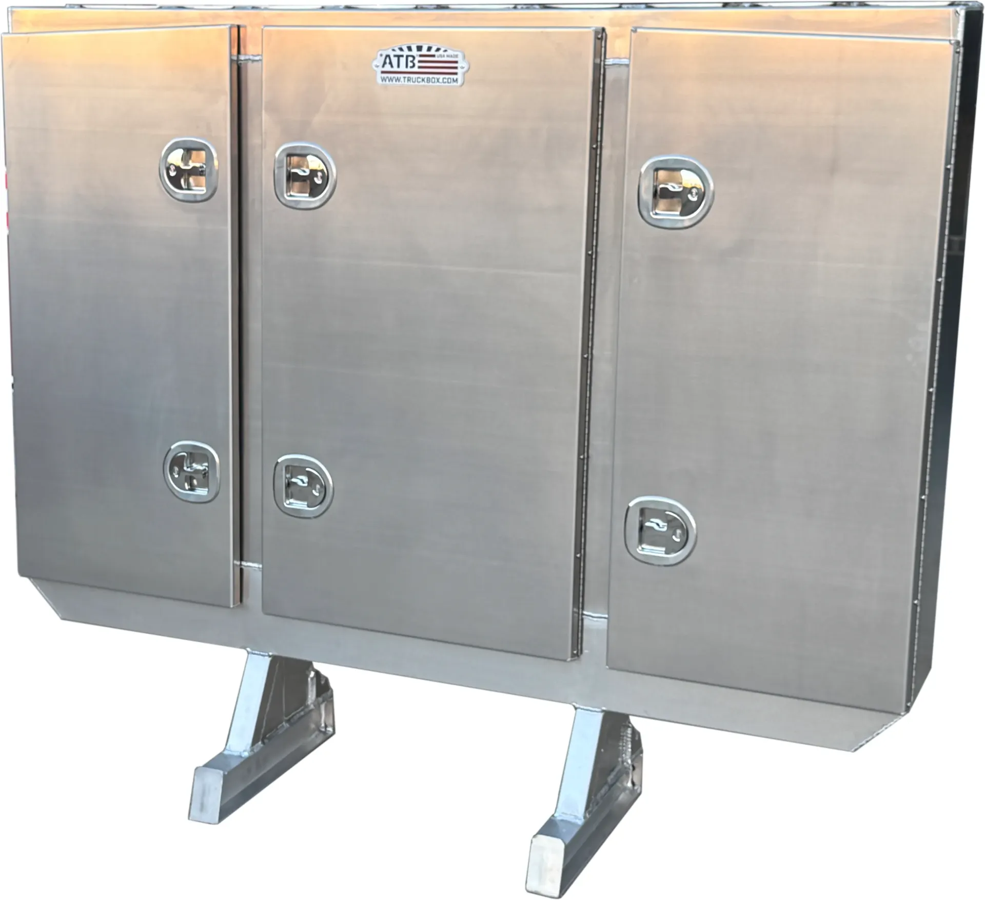 A-RB51- Aluminum Semi Tractor HD Headache Racks, All Smooth Body, Triple Doors, 1 Chain Rack Outside Compartments and 3 Shelves in Center Compartment with SS DT-T-Handle Locks and I-Beam Mount.